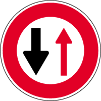 B15 - Cédez le passage sens inverse